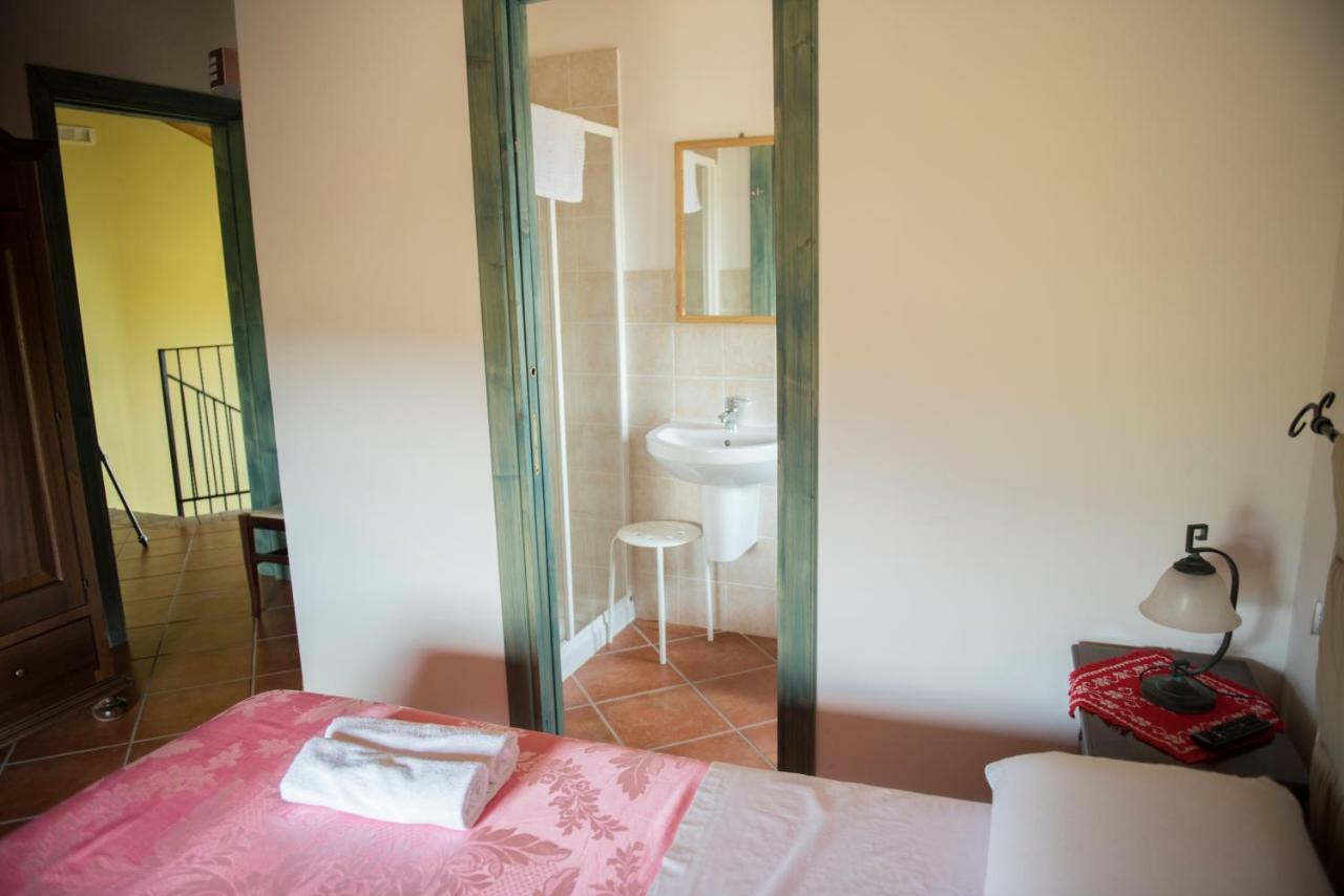 B&B Rifugio Tra Gli Ulivi Кампания Екстериор снимка